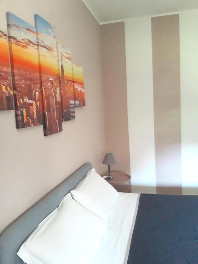 Stanza Vacanza Confortevole in appartamento ad un passo dal mare Vallecrosia Esterno foto